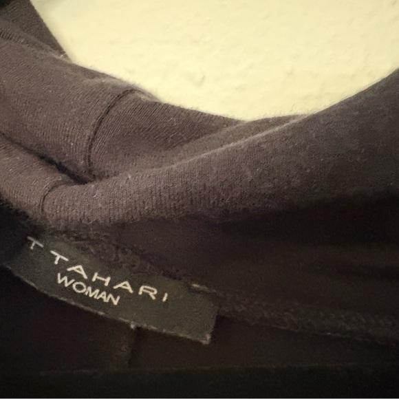 T Tahari Black Tunic Top - Picture 2 of 2